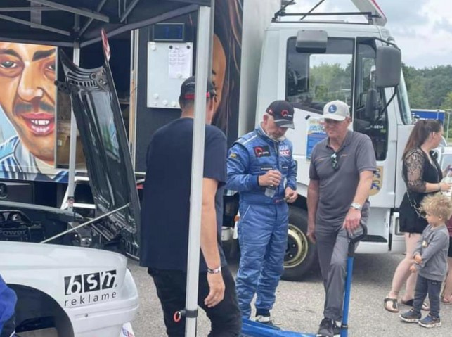 Kim Boisen & Kurt Thiim – to sønderjyske legender uden telefon.
(Foto: Boisen Motorsport)